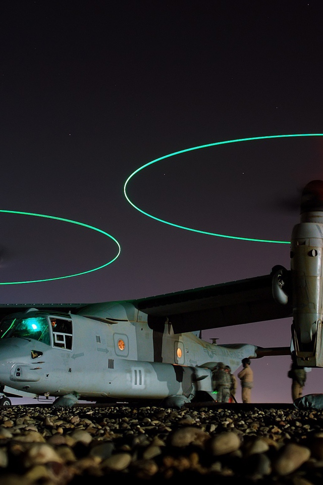 Неоновые лопасти вертолета