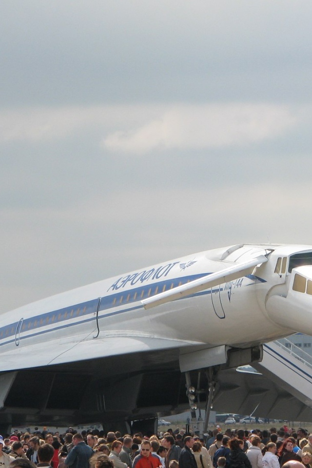 Сверхзвуковой пассажирский самолёт Ту-144