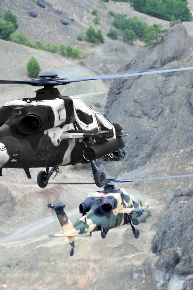 Вертолеты ВВС Турции в горах