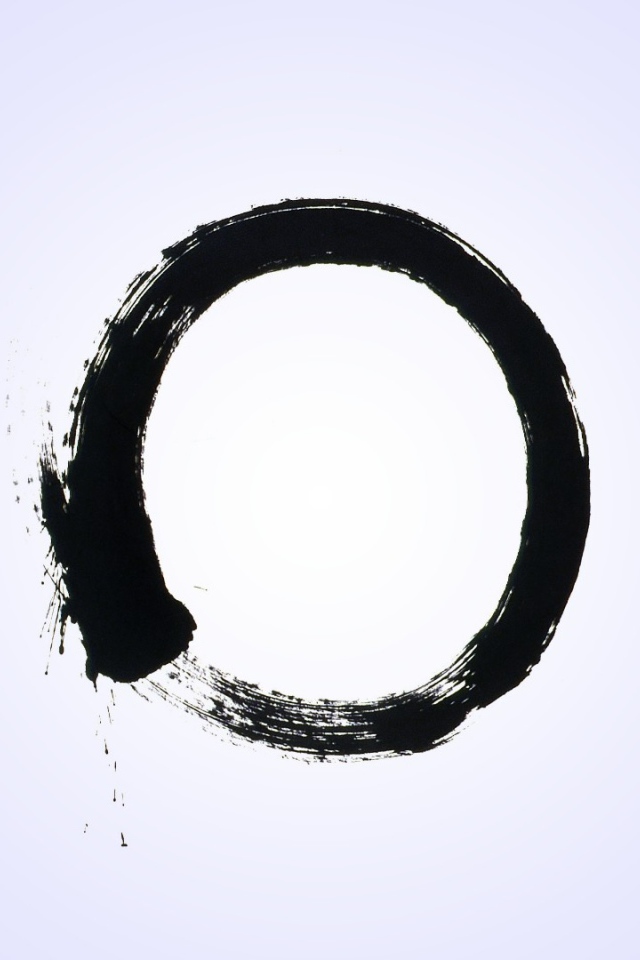 Черный круг на белом фоне