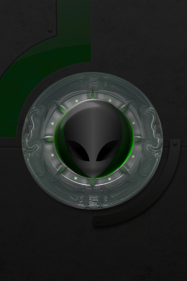 Лицо инопланетянина, серый фон