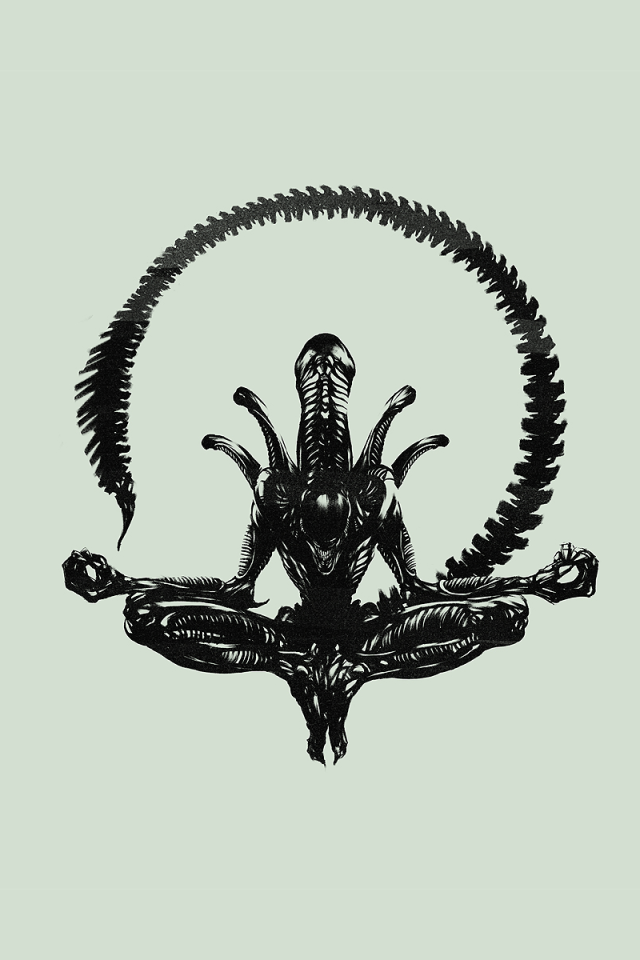 Чужой медитирует, светлый фон