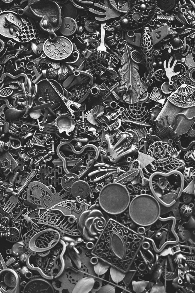 Детали из железа, серый фон