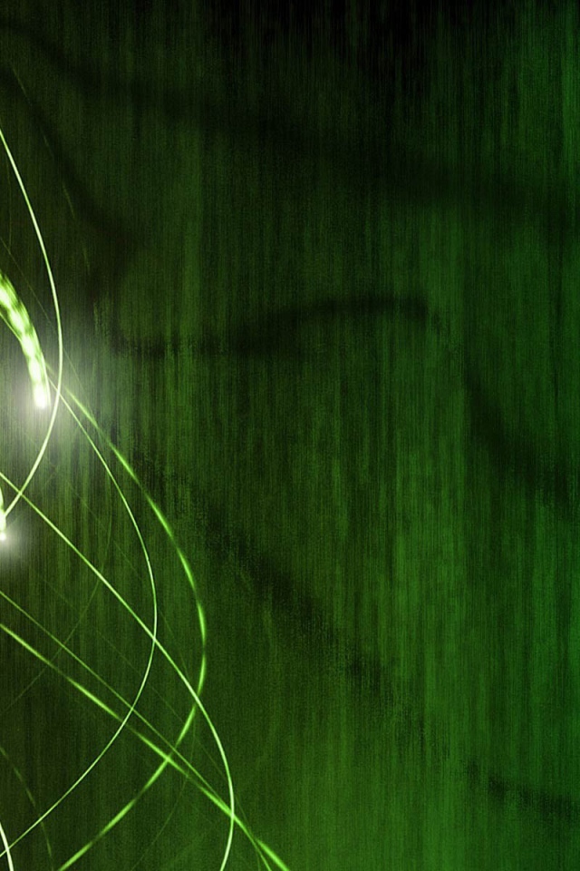 Лучи энергии на зеленом фоне