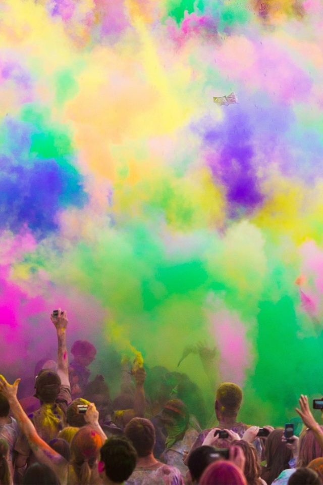 Фестиваль красок в честь индусской Богини Холи