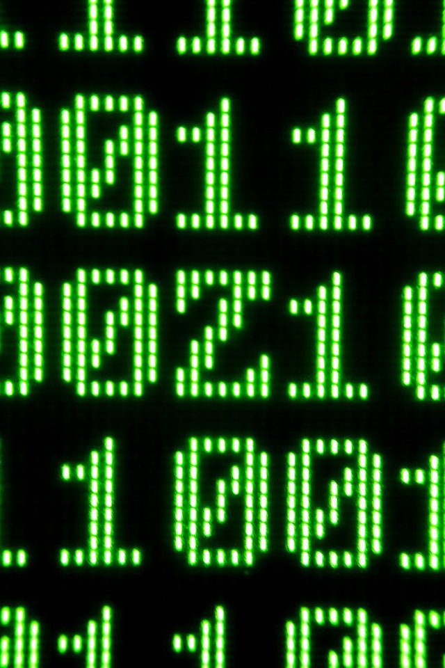 Зеленый бинарный код на черном фоне