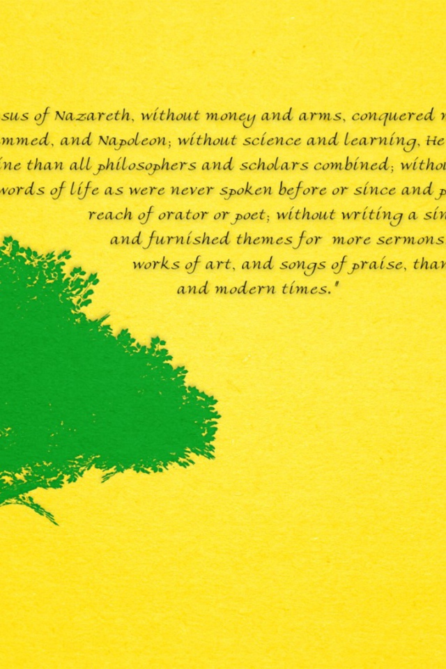 Зеленое дерево на желтом фоне