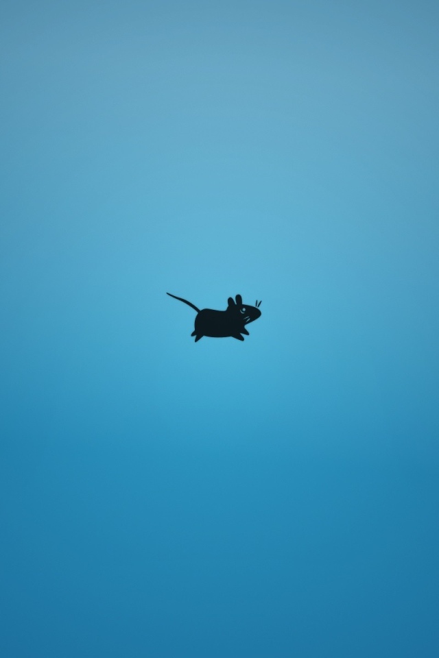 Мышка, голубой фон