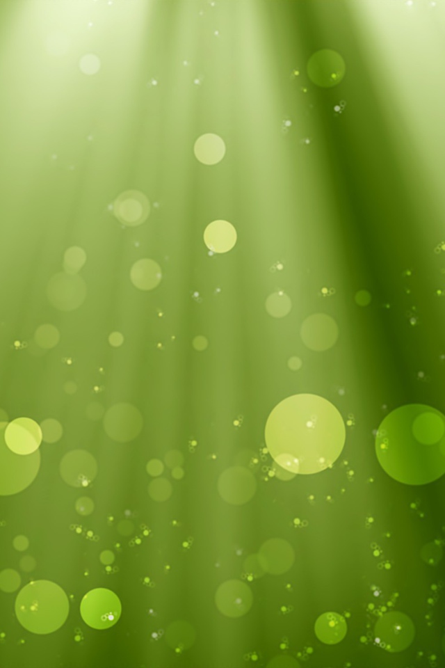 Лучи и блики в зеленой воде