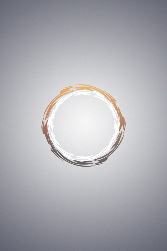 Кольцо на сером фоне