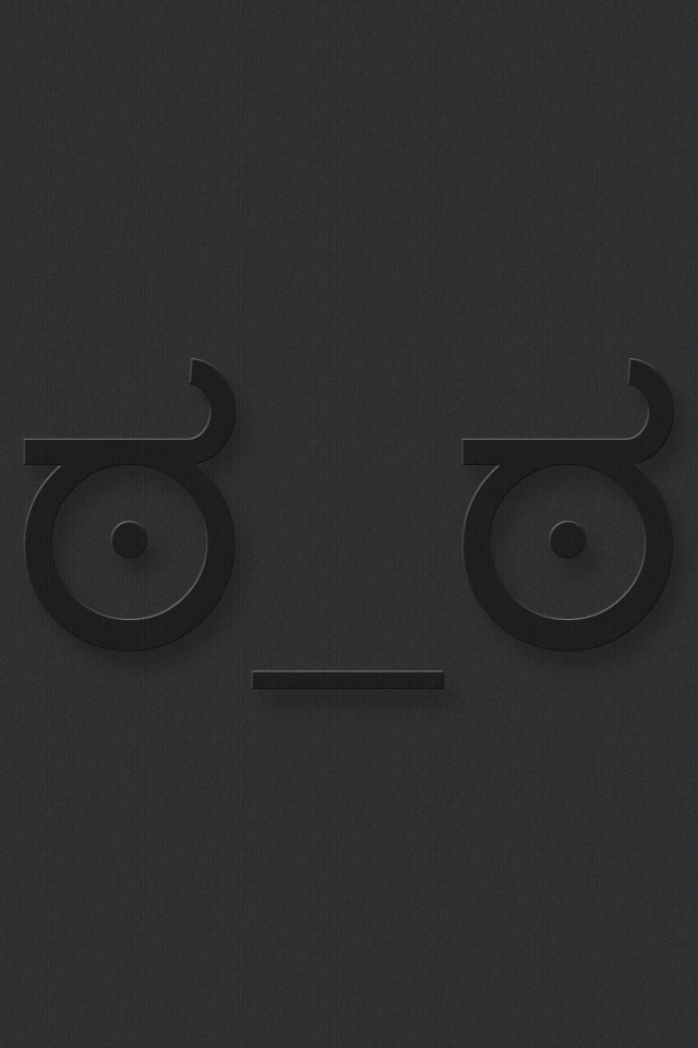 Серая мордочка на сером фоне