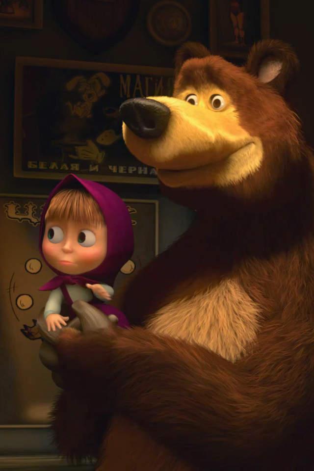 Медведь показывает Маше свои награды, мультфильм Маша и медведь