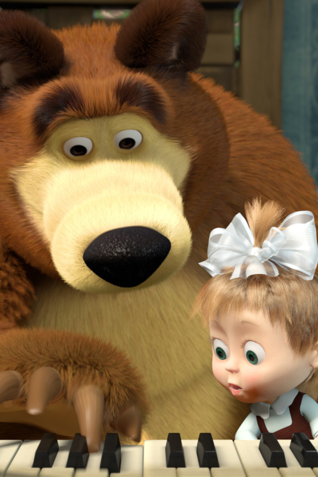 Маша и медведь играют на пианино