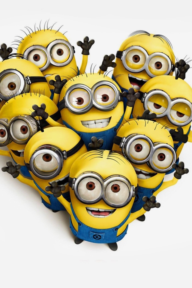 Миньоны стоят в форме сердца