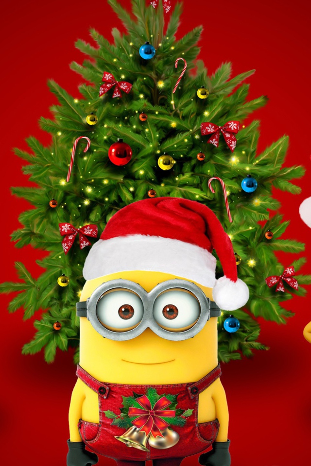 Миньоны у новогодней елки