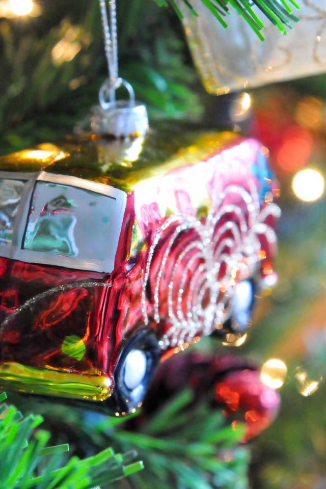 Елочная игрушка автомобиль