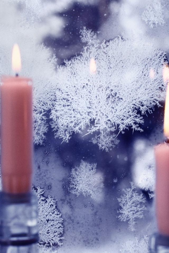 Зимний узор на стекле