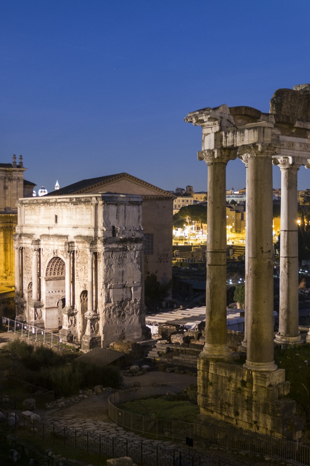 Древние руины в Риме