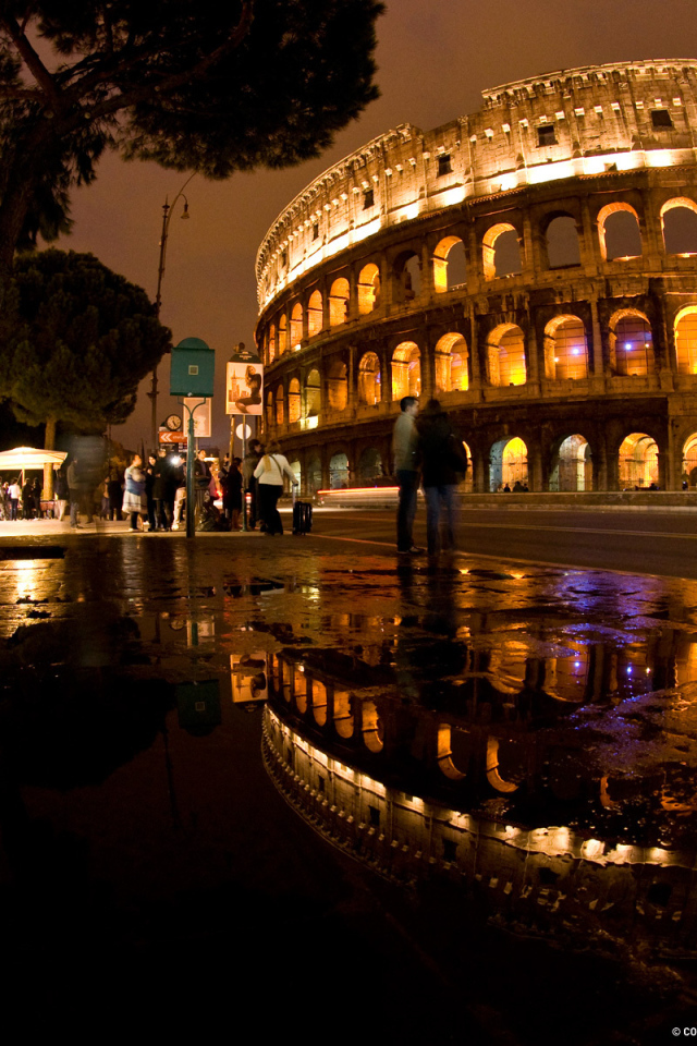 Колизей вечером