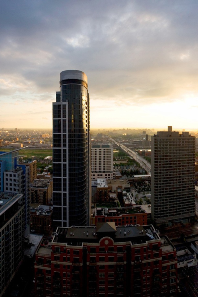 Строящийся и живой большой город