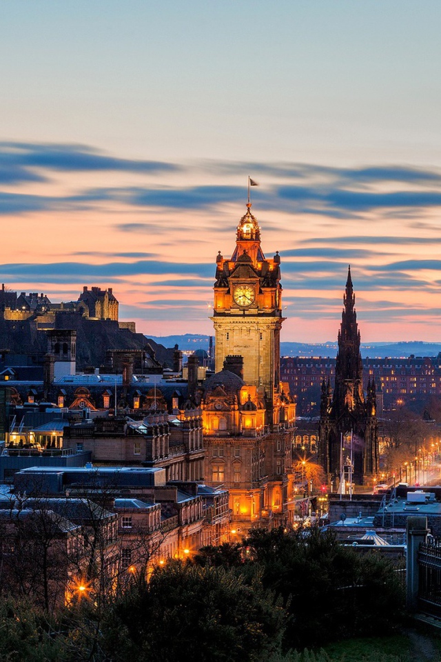 Вечер в Эдинбурге