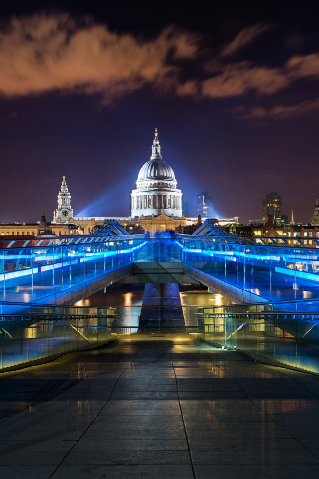 Лондон при синем свете