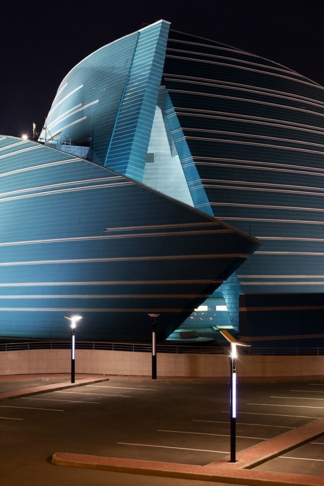 Современное здание в Астане, Казахстан