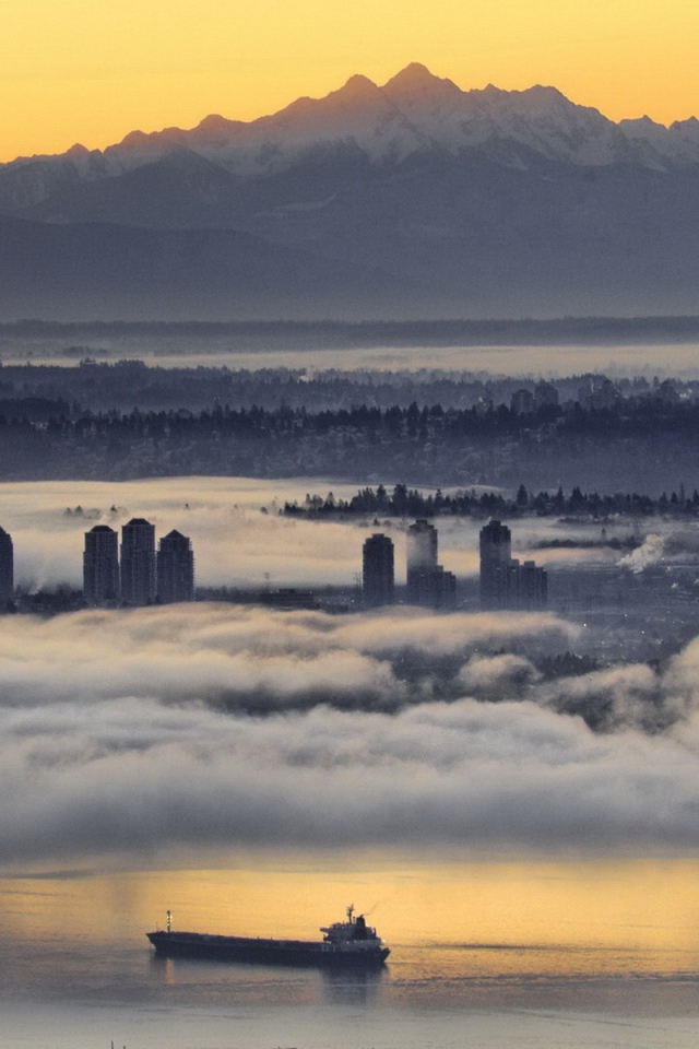 Утренний туман над Ванкувером