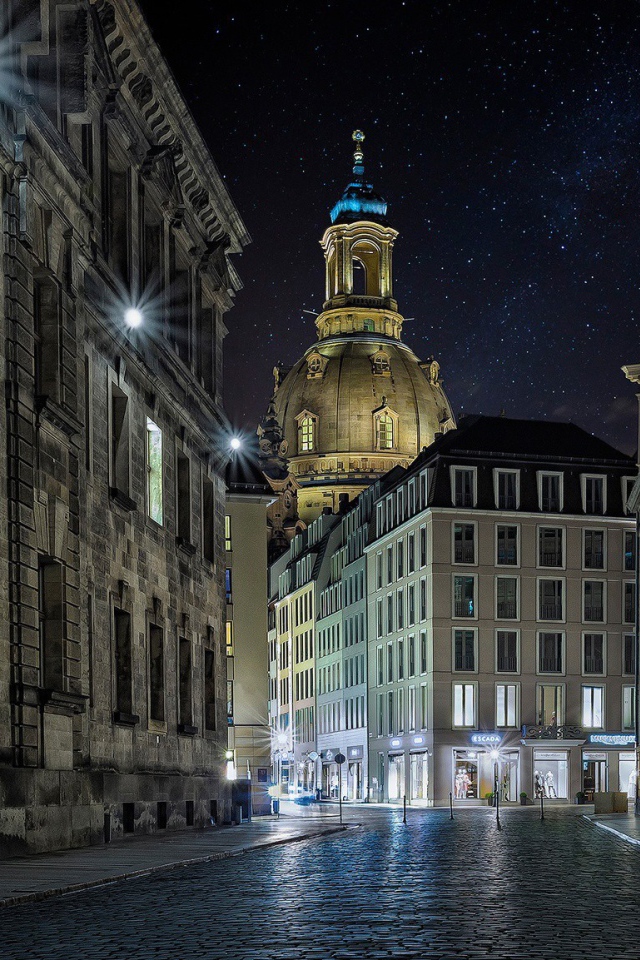 Ночной город в Германии