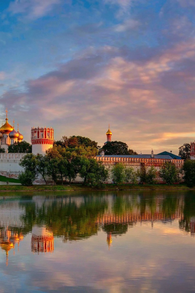 Новодевичий монастырь в Москве