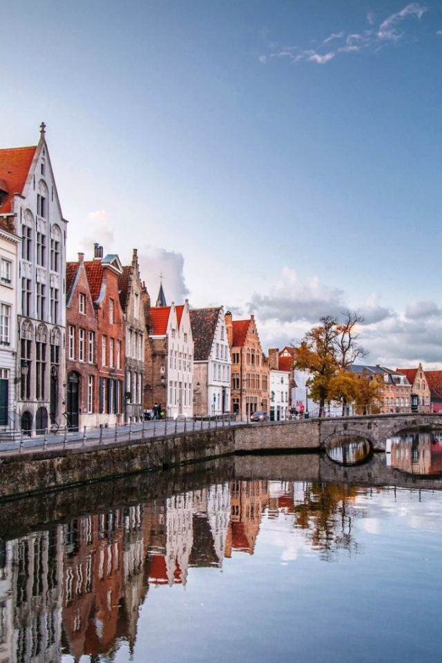 Река в городе Брюгге, Бельгия