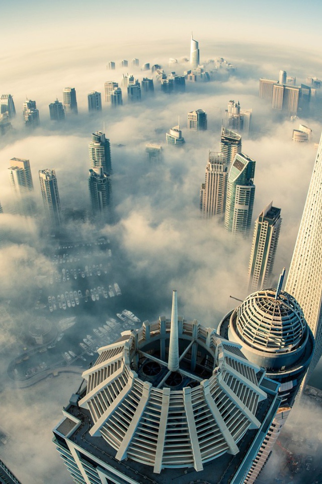 Крыши туманного Дубая