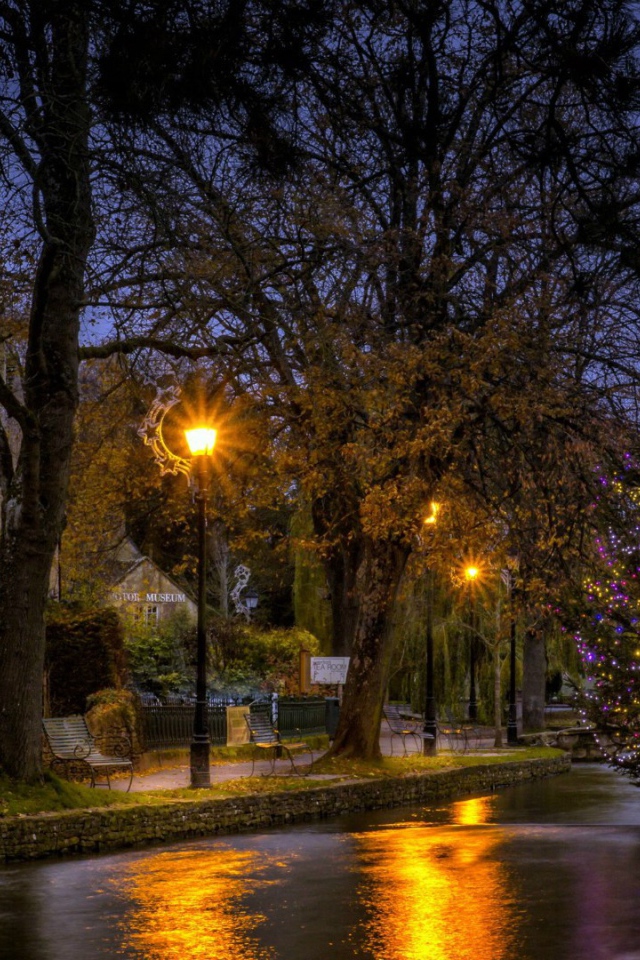 Городок Бертон, США