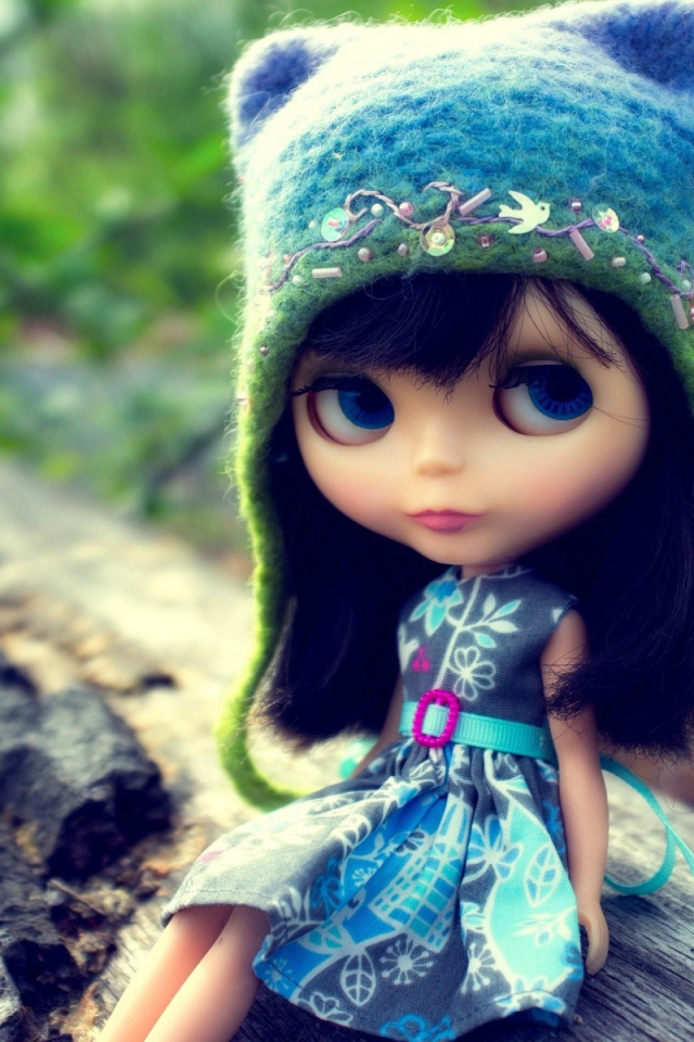 Кукла Блайз в шапке