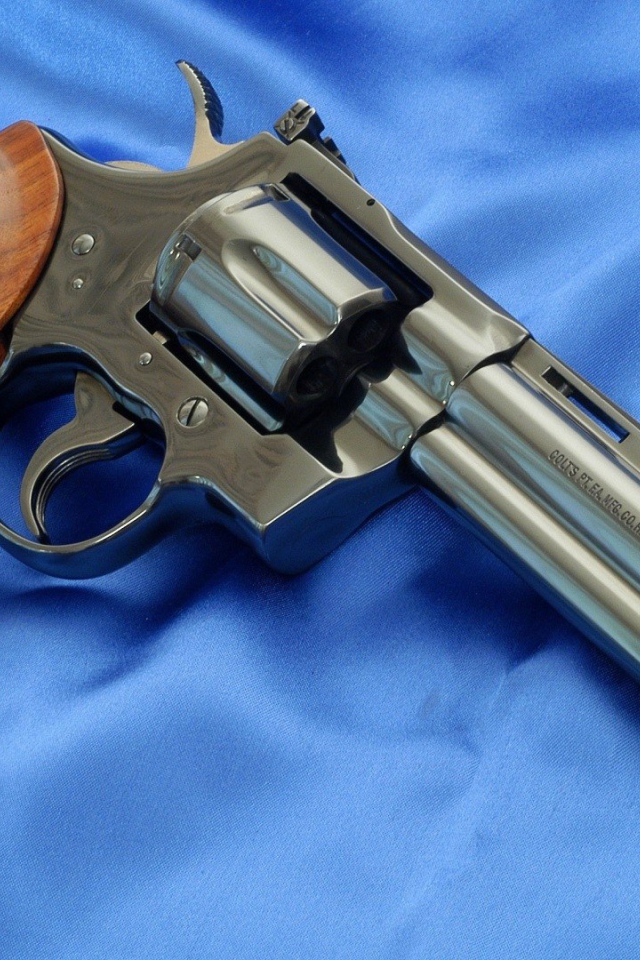 Револьвер Colt Python