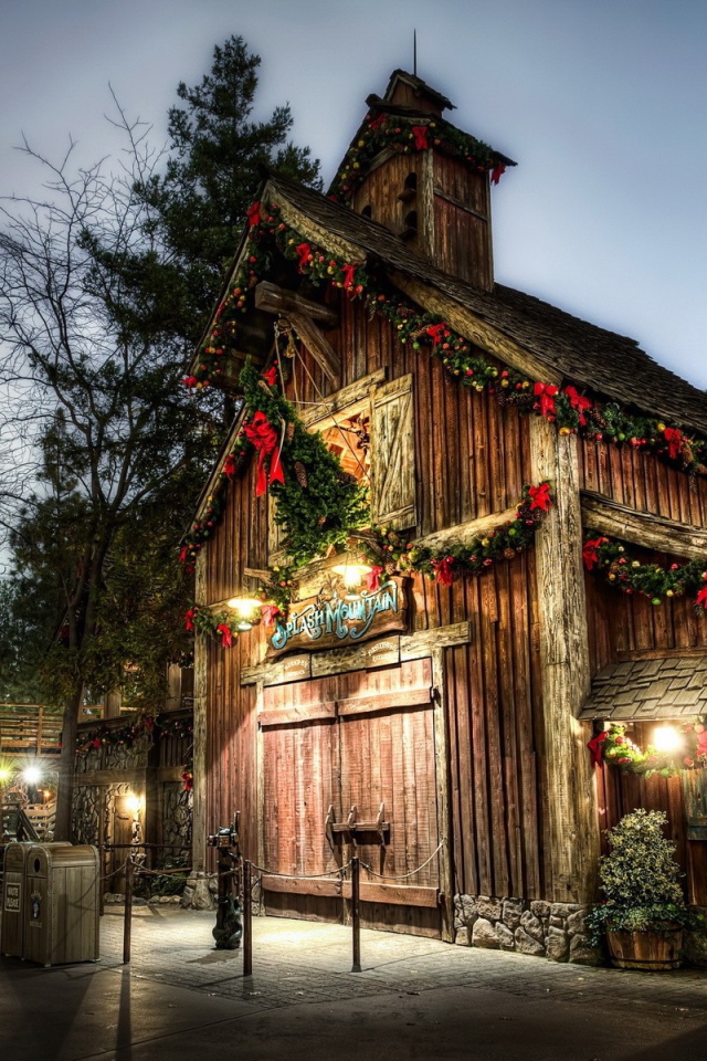 Украшение деревянного домика