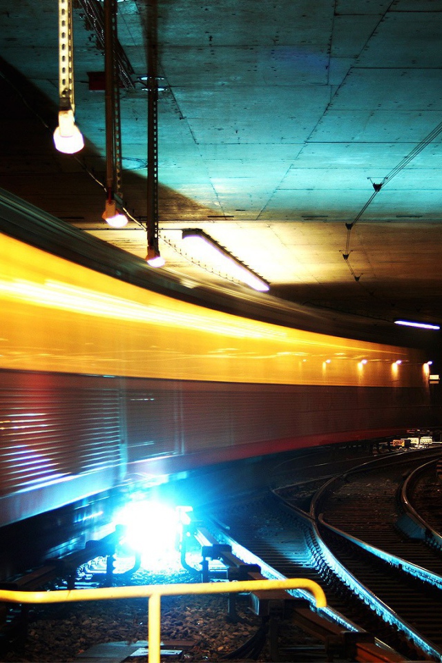 Развилка пути в тоннеле метро