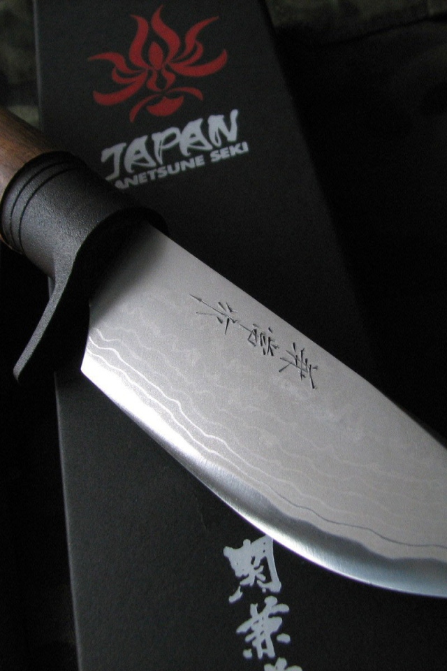 Нож с иероглифами из Японии