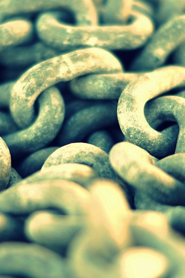 Нагромождение железных цепей