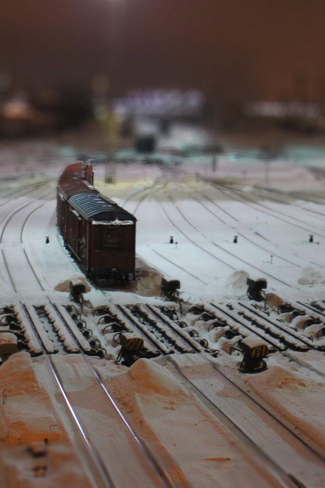 Укрытая снегом сортировочная станция