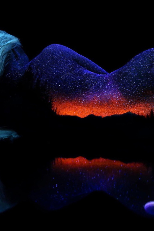 Силуэт девушки вселенной