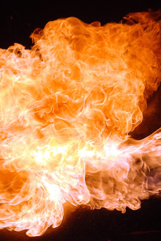 Пламя из огнемета