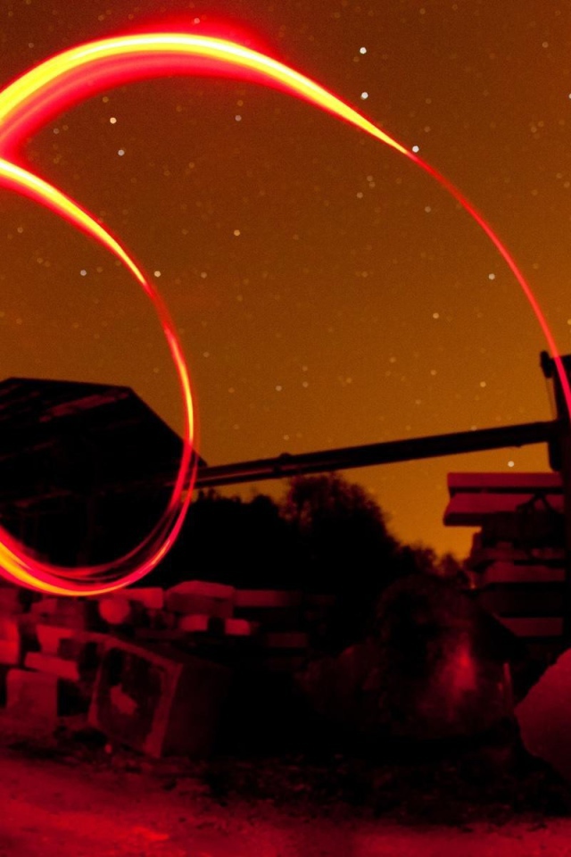 Спиральный рисунок светом