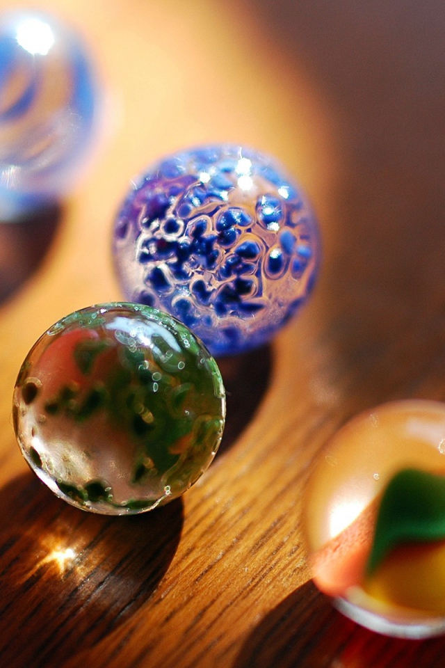 Прозрачные шарики для игры