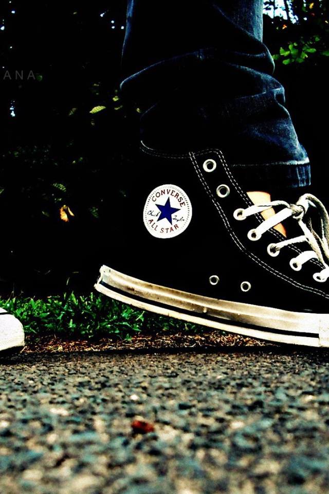 Прогулка в кедах Converse