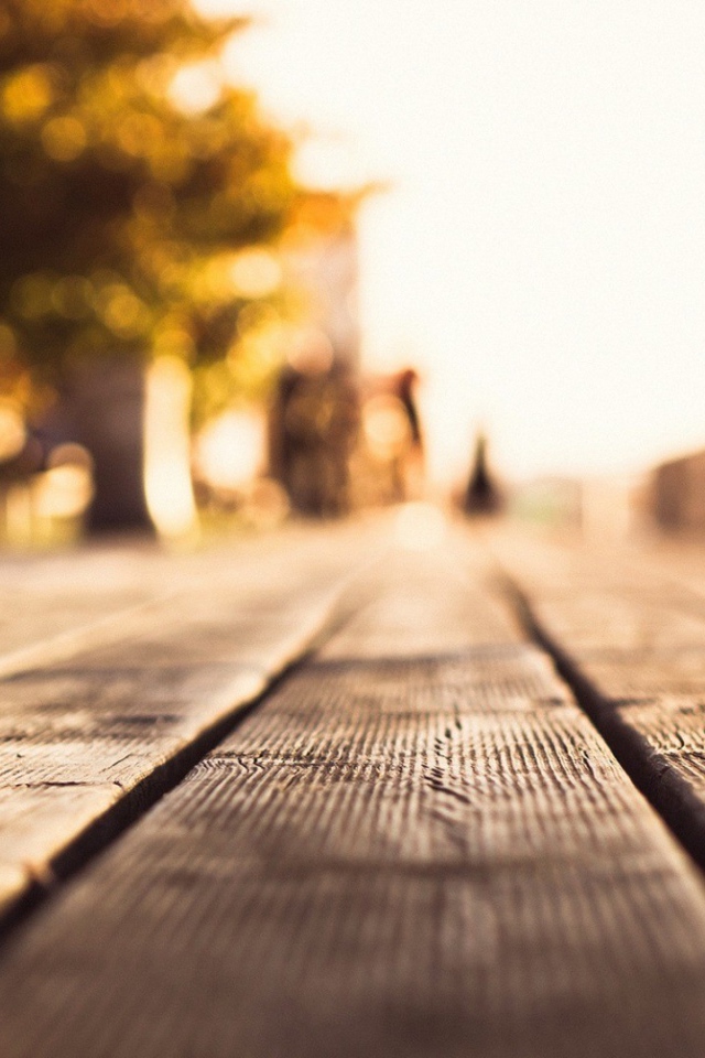 Деревянные полы на площадке для прогулок