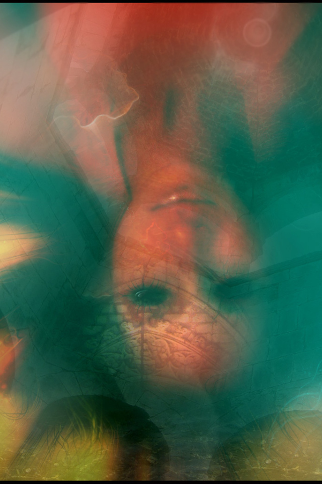 Отражение девушки