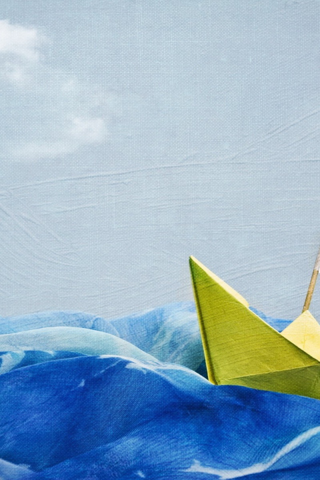 Кораблик из бумаги в море, рисунок