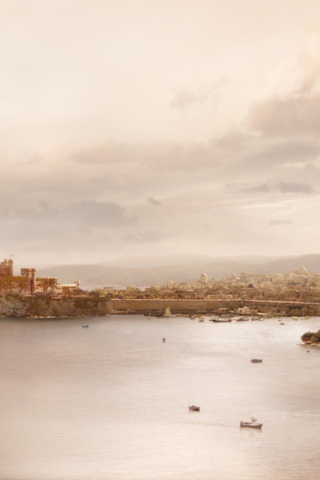 Древний город на берегу моря