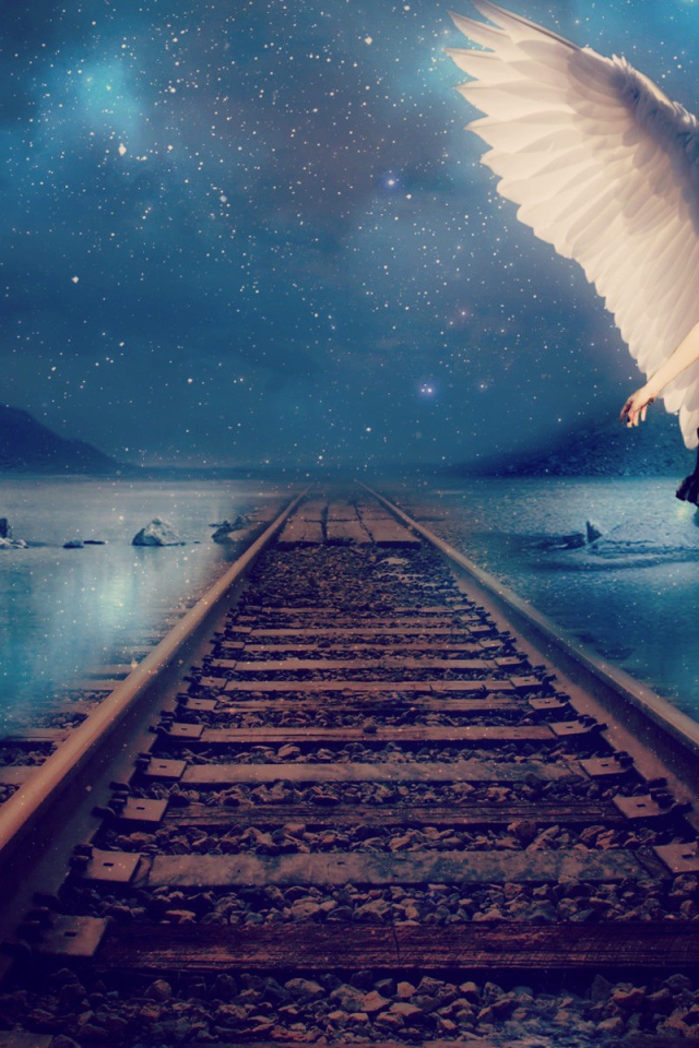 Ангел идет по рельсам